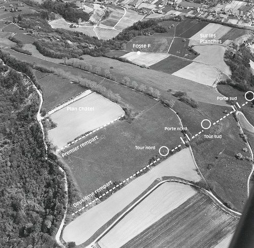 Vue aérienne du site prise dans les années 1970.